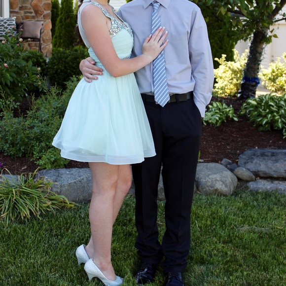 Semi Formal Dress - Picture 4 of 4